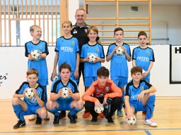 U12